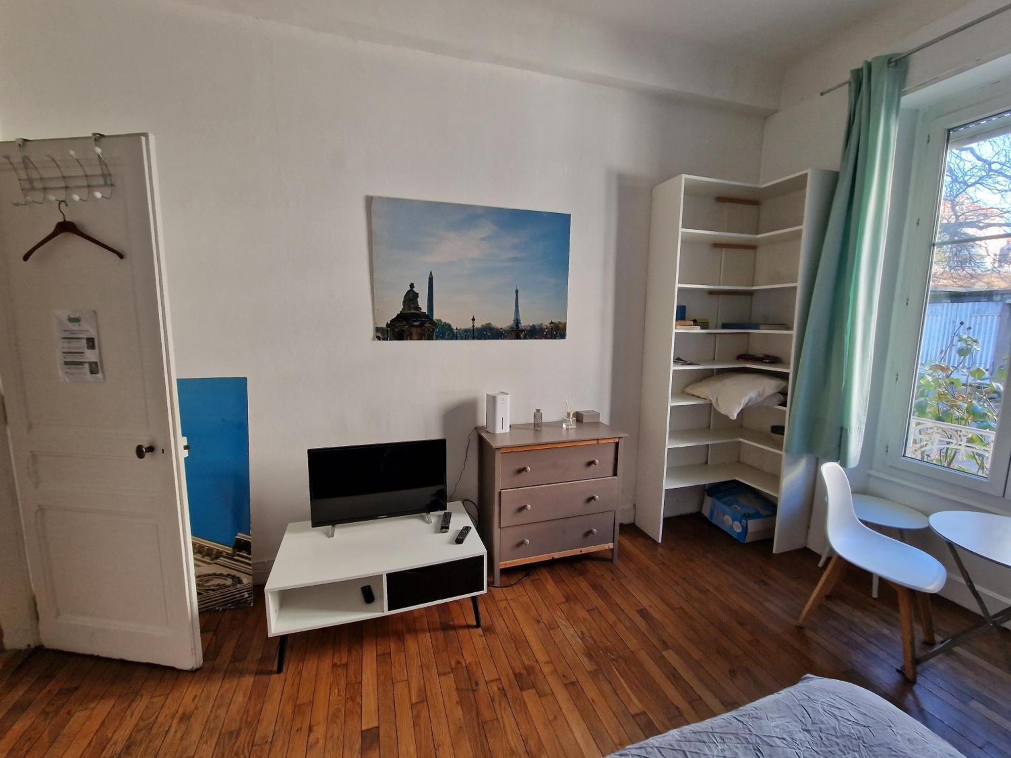 Le Klein, Studio Au Calme Au Centre De Besancon Ngoại thất bức ảnh
